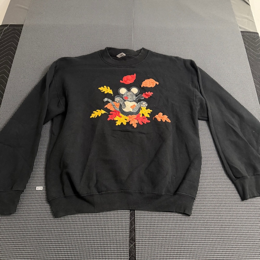 Vintage Fruit of the Loom Mouse Fall Leaves Sweatshirt Black XL Made in USA 90s